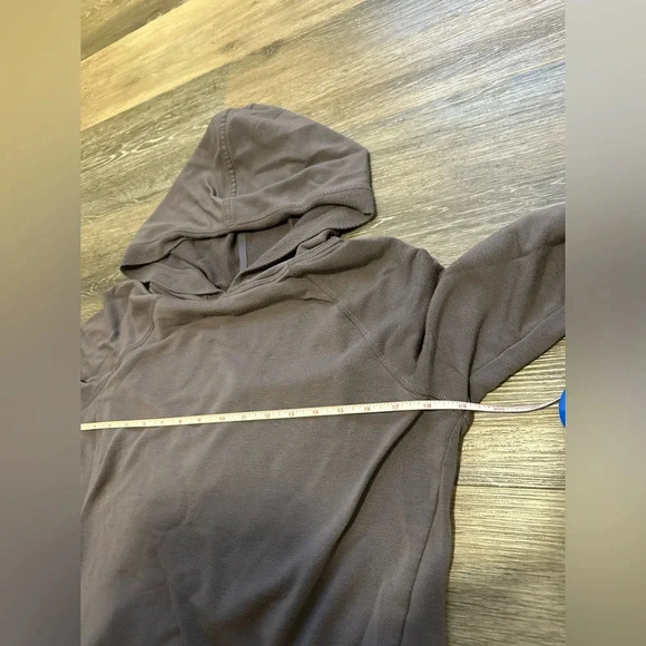 ATHLETA Women’s Dark Gray Cross Back Athletic Wear Sweater Size XS - Picture 4 of 9